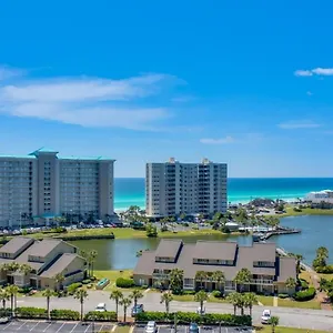 **** Resort Seascape Properties United States
